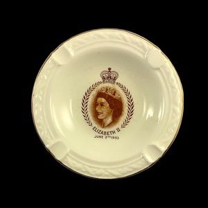 Vintage 1953 Queen Elizabeth II Coronation Gilded 5" Porcelain Ashtray Midwinter